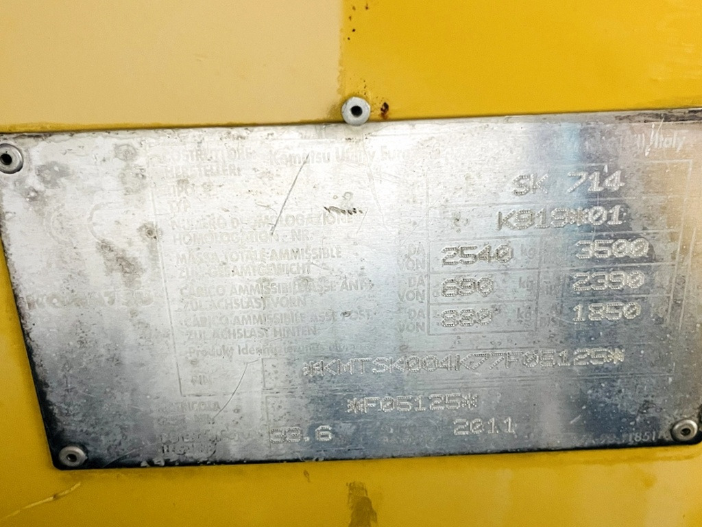 Komatsu SK714 (3906) - Міні-навантажувач: фото 3 Komatsu SK714 (3906) - Міні-навантажувач: фото 3