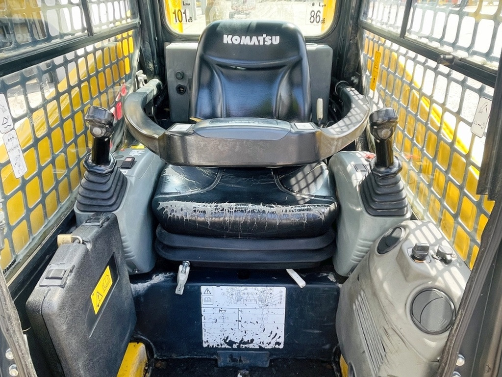 Komatsu SK714 (4012) - Міні-навантажувач: фото 5 Komatsu SK714 (4012) - Міні-навантажувач: фото 5