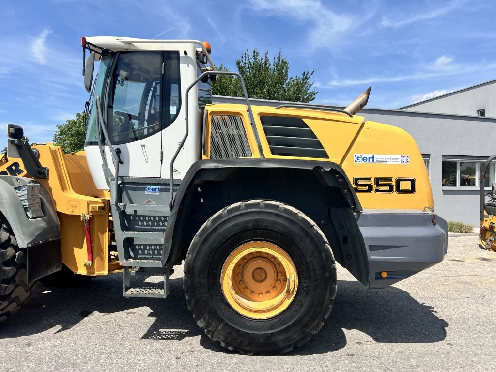 Liebherr L 550 (111617) - Колісний навантажувач: фото 2 Liebherr L 550 (111617) - Колісний навантажувач: фото 2