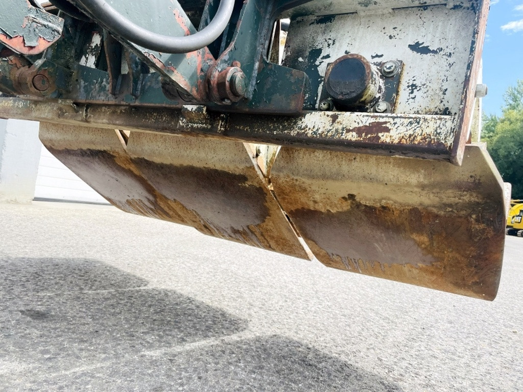 Schaeff ZL8 (4028) - Колісний навантажувач: фото 4 Schaeff ZL8 (4028) - Колісний навантажувач: фото 4