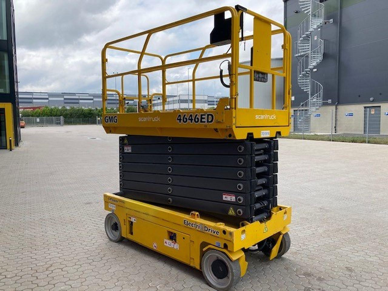 GMG 4646-ED 2.0 - Ножичний підйомник: фото 3 GMG 4646-ED 2.0 - Ножичний підйомник: фото 3