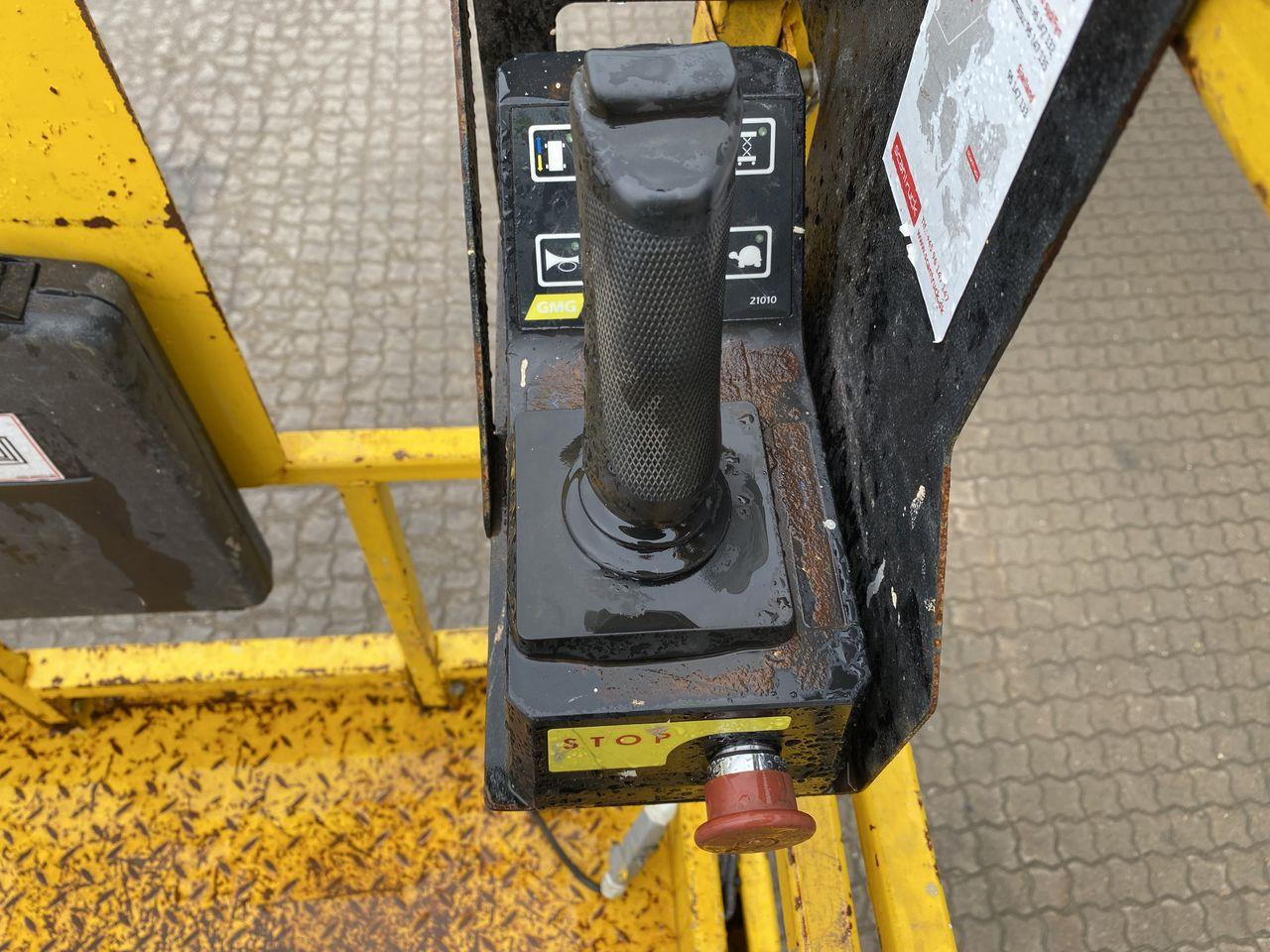 GMG 4646-ED 2.0 - Ножичний підйомник: фото 3 GMG 4646-ED 2.0 - Ножичний підйомник: фото 3