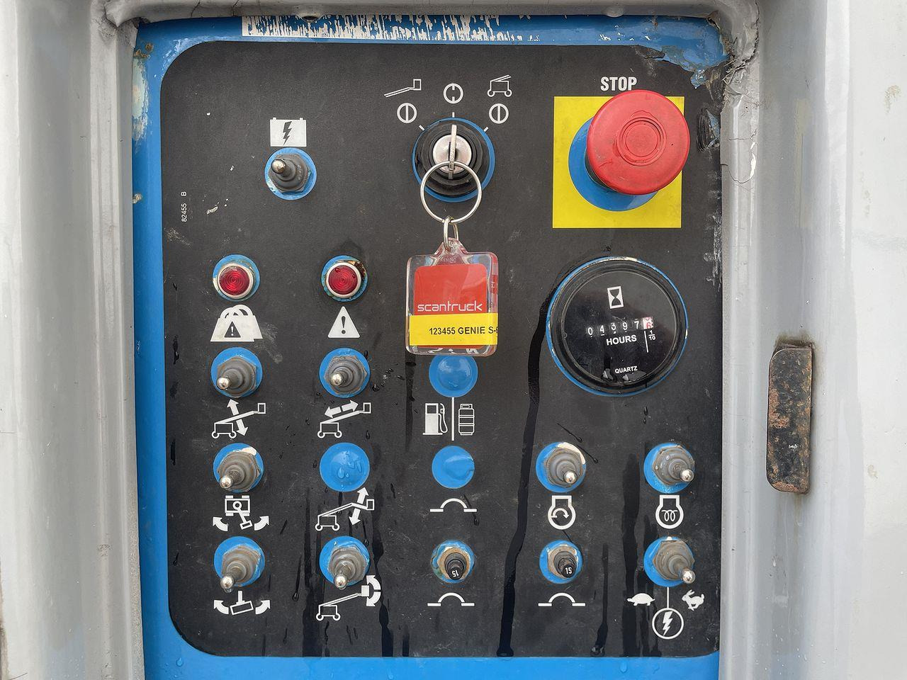 Телескопічний підйомник Genie S-60HC: фото 9