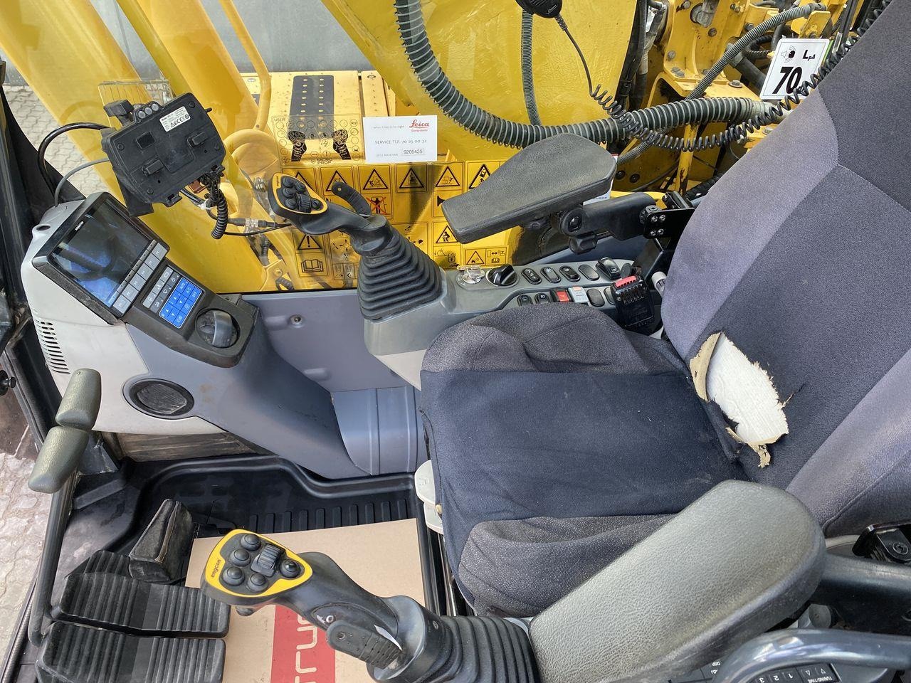 Komatsu PC240LC-11 - Гусеничний екскаватор: фото 3 Komatsu PC240LC-11 - Гусеничний екскаватор: фото 3