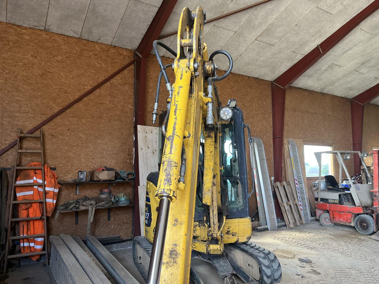 Komatsu PC27MR-2 - Міні-екскаватор: фото 4 Komatsu PC27MR-2 - Міні-екскаватор: фото 4