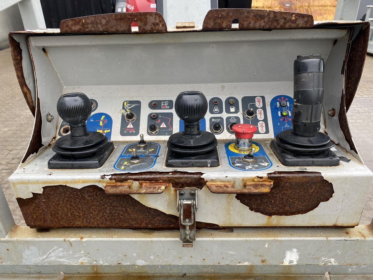 Manitou 160ATJ+ - Колінчастий підйомник: фото 3 Manitou 160ATJ+ - Колінчастий підйомник: фото 3