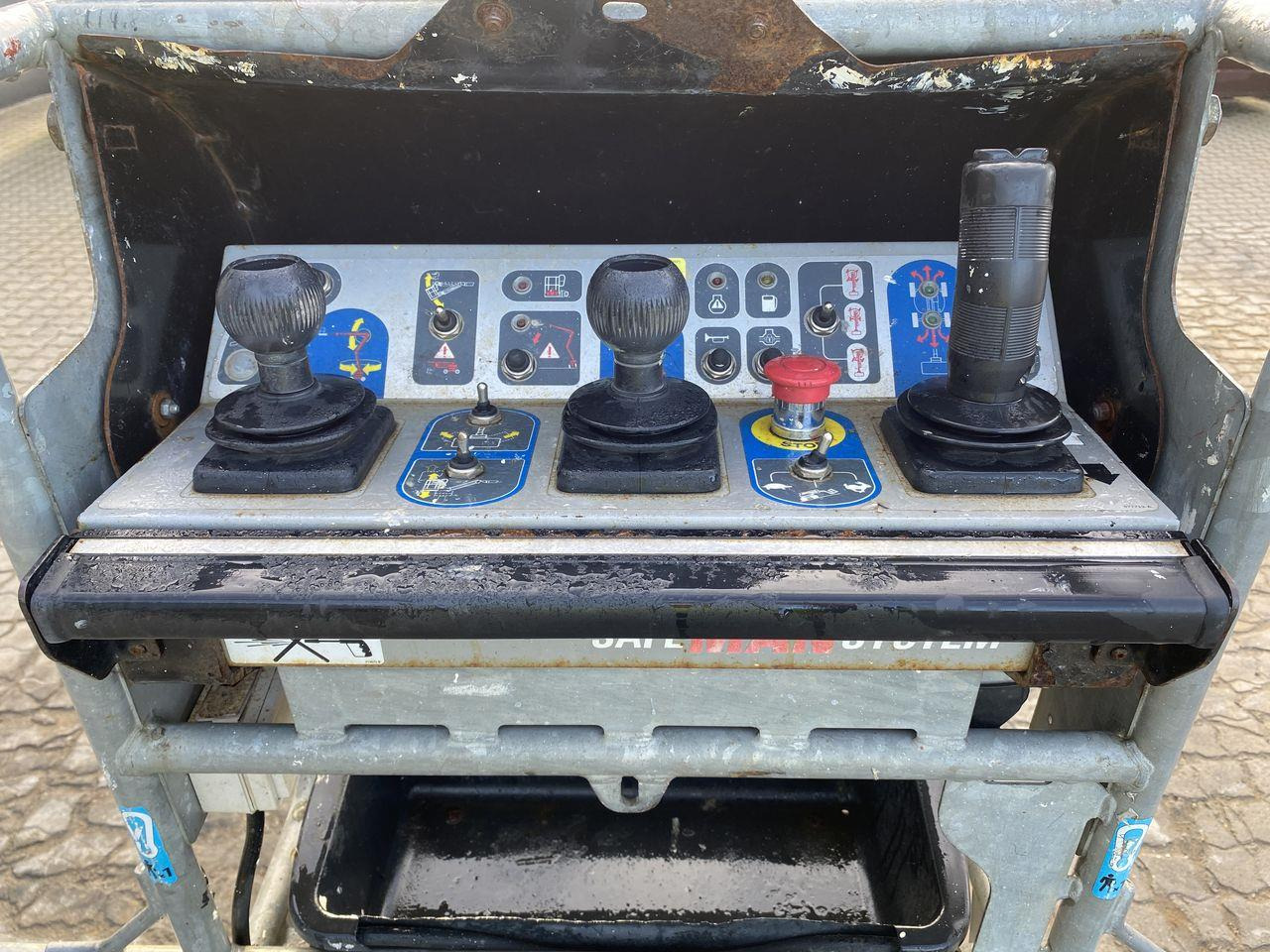 Manitou 160ATJ RC - Колінчастий підйомник: фото 3 Manitou 160ATJ RC - Колінчастий підйомник: фото 3