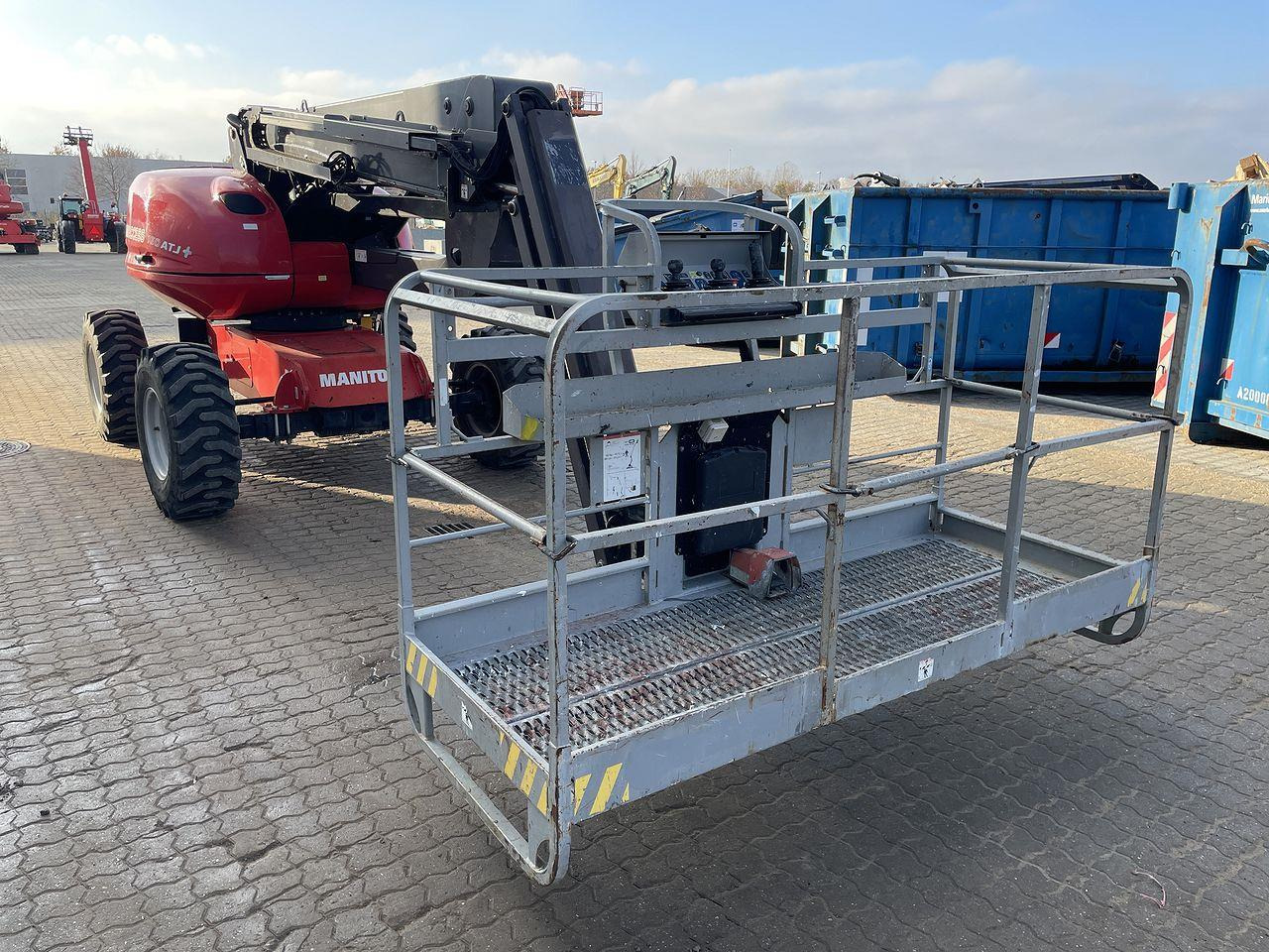 Manitou 160ATJ+ RC - Колінчастий підйомник: фото 5 Manitou 160ATJ+ RC - Колінчастий підйомник: фото 5