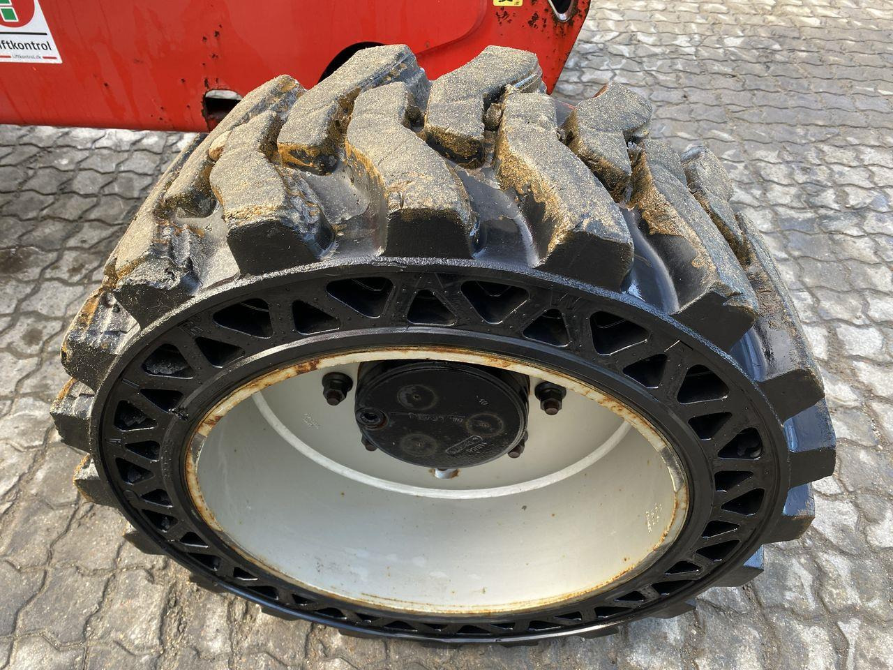 Manitou 160ATJ RC - Колінчастий підйомник: фото 5 Manitou 160ATJ RC - Колінчастий підйомник: фото 5