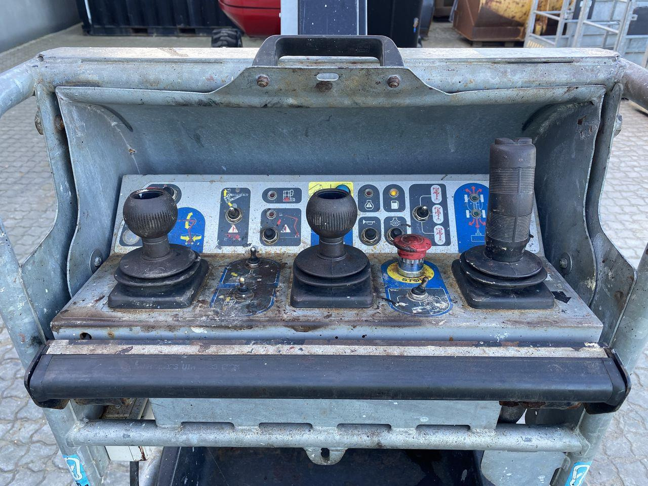 Manitou 160ATJ RC - Колінчастий підйомник: фото 3 Manitou 160ATJ RC - Колінчастий підйомник: фото 3