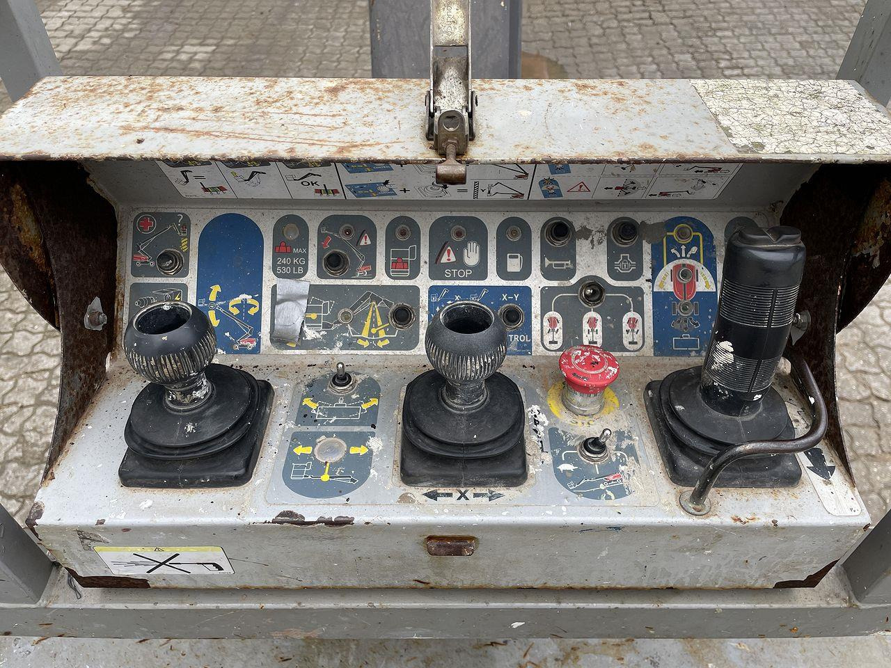 Manitou 260TJ - Телескопічний підйомник: фото 3 Manitou 260TJ - Телескопічний підйомник: фото 3