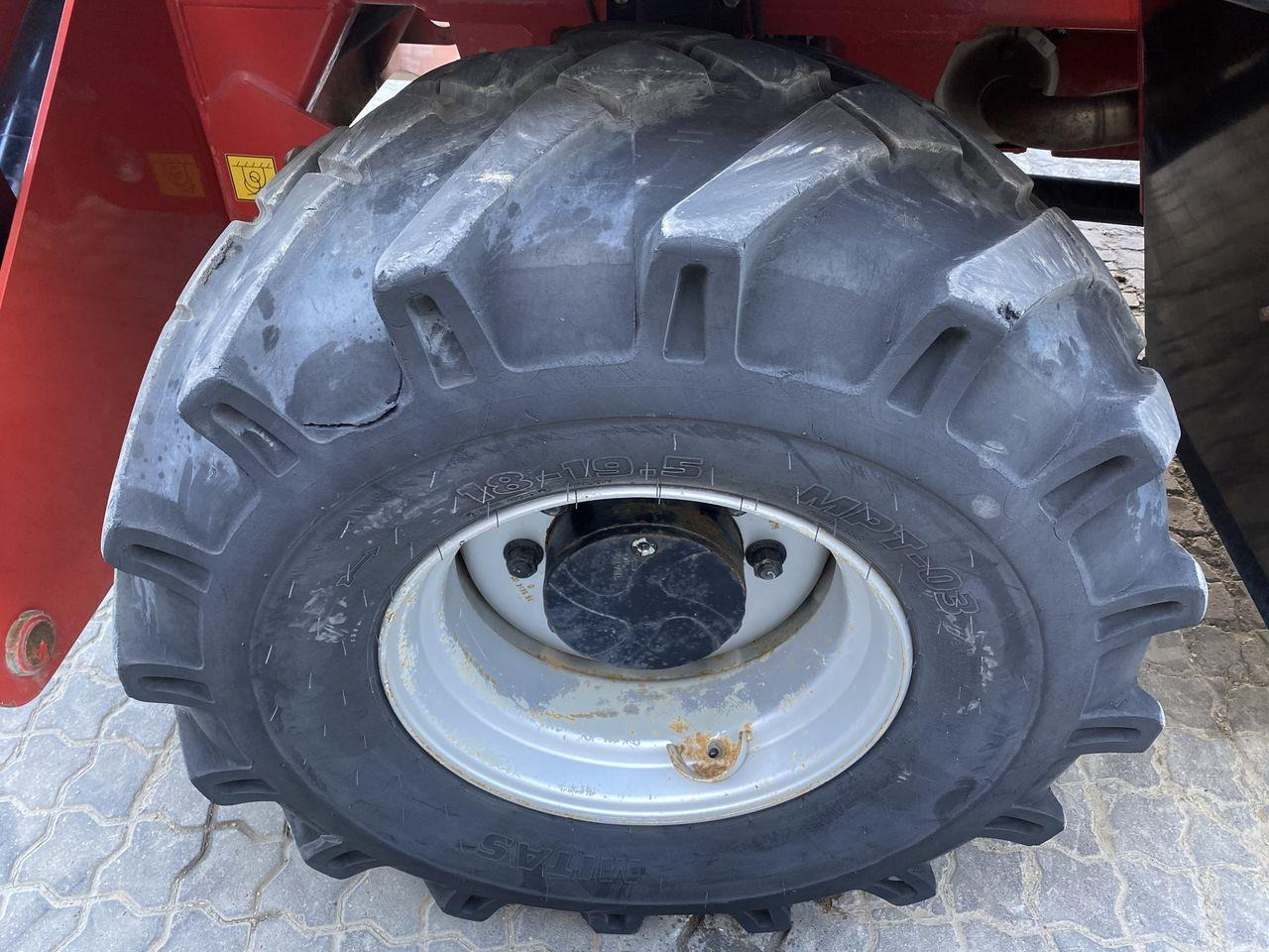 Навантажувач телескопічний Manitou MRT2145 EASY: фото 7