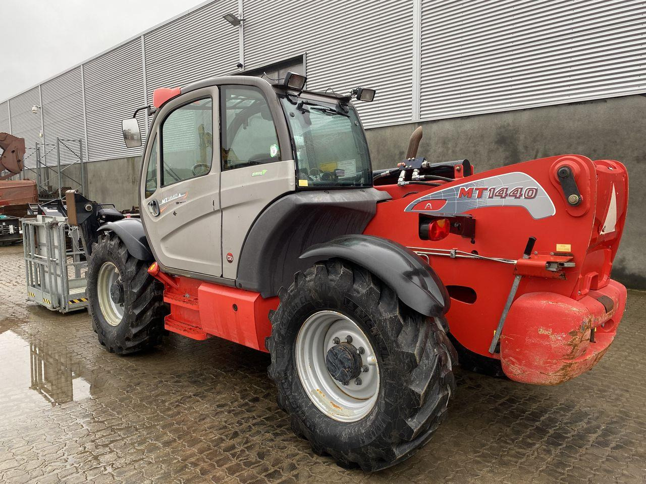 Manitou MT1440A ST3B - Навантажувач телескопічний: фото 2 Manitou MT1440A ST3B - Навантажувач телескопічний: фото 2
