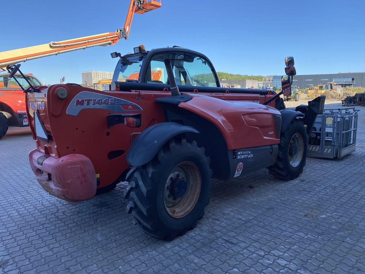 Manitou MT1440A ST3B - Навантажувач телескопічний: фото 4 Manitou MT1440A ST3B - Навантажувач телескопічний: фото 4