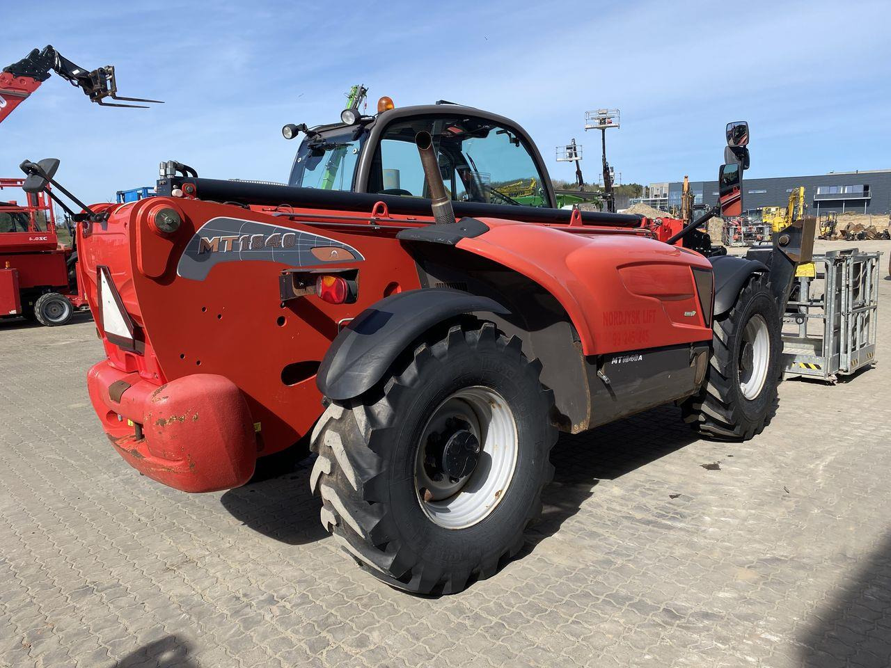 Manitou MT1840A ST3B - Навантажувач телескопічний: фото 4 Manitou MT1840A ST3B - Навантажувач телескопічний: фото 4