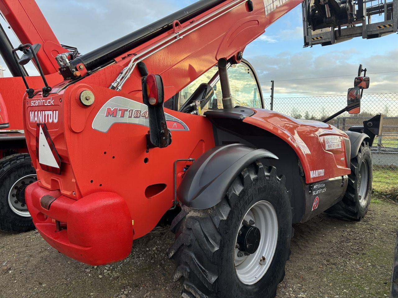 Manitou MT1840A ST3B - Навантажувач телескопічний: фото 4 Manitou MT1840A ST3B - Навантажувач телескопічний: фото 4