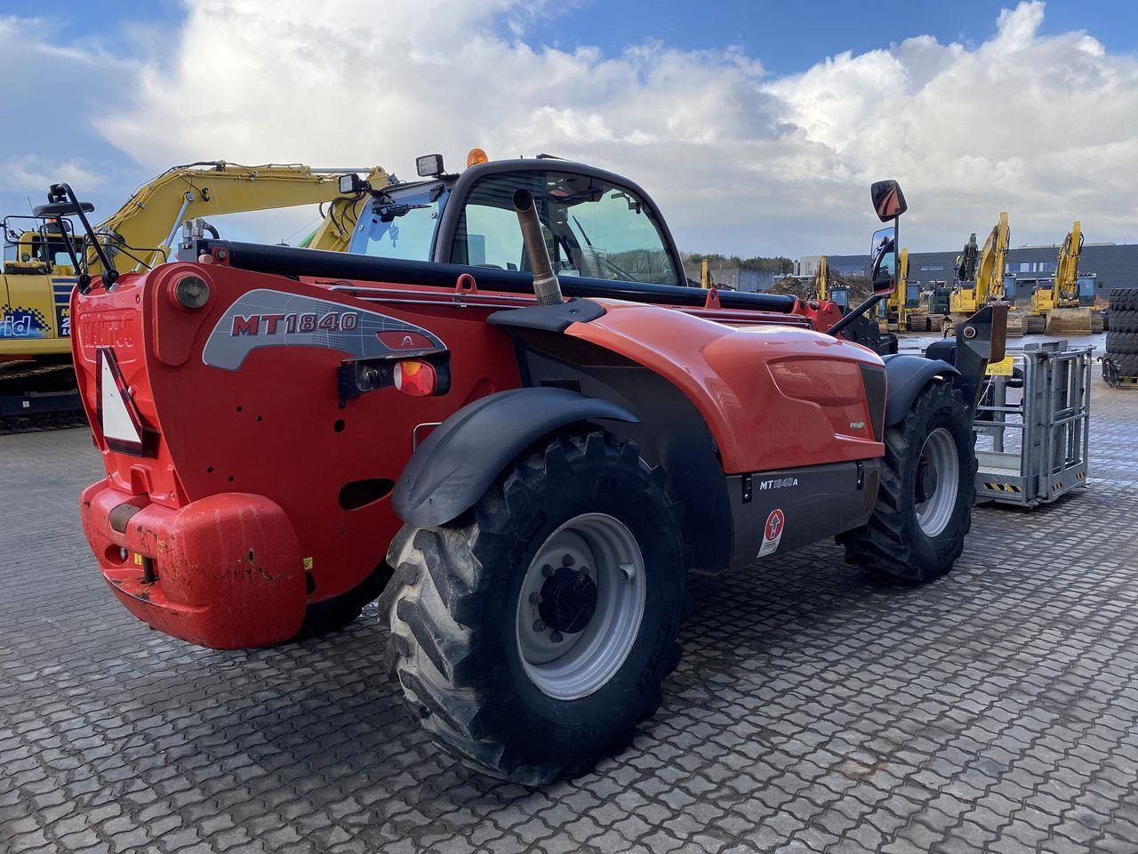 Manitou MT1840A ST3B - Навантажувач телескопічний: фото 4 Manitou MT1840A ST3B - Навантажувач телескопічний: фото 4