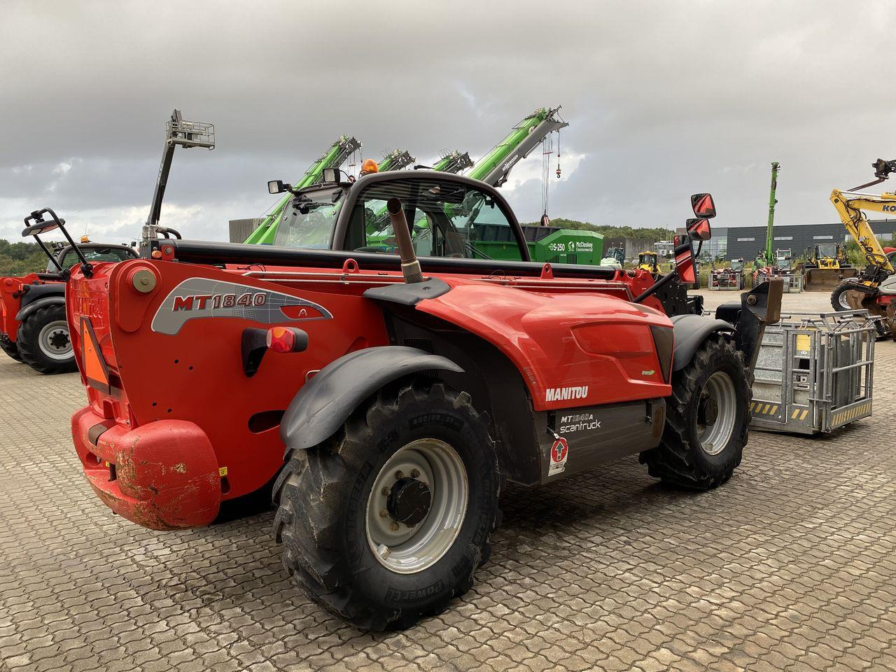 Manitou MT1840A ST3B - Навантажувач телескопічний: фото 4 Manitou MT1840A ST3B - Навантажувач телескопічний: фото 4