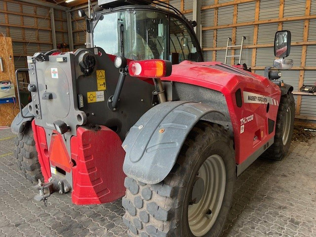 Massey Fergusson TH7038X - Навантажувач телескопічний: фото 2 Massey Fergusson TH7038X - Навантажувач телескопічний: фото 2