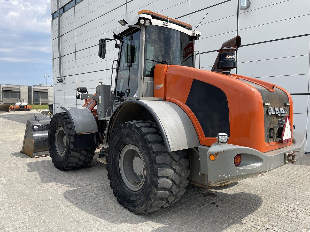Weycor AR250E - Колісний навантажувач: фото 2 Weycor AR250E - Колісний навантажувач: фото 2