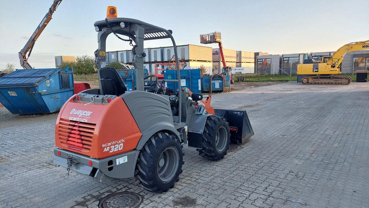 Weycor AR320 Agrar - Компактний фронтальний навантажувач: фото 4 Weycor AR320 Agrar - Компактний фронтальний навантажувач: фото 4