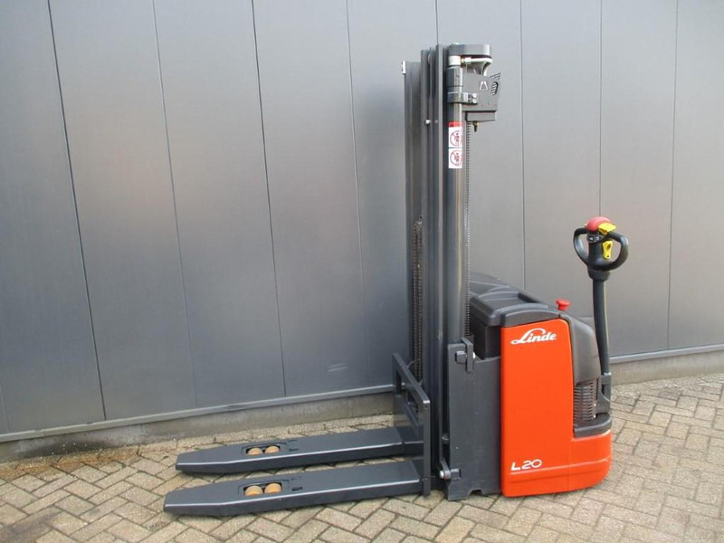 Linde L 20i - Штабелер: фото 2 Linde L 20i - Штабелер: фото 2