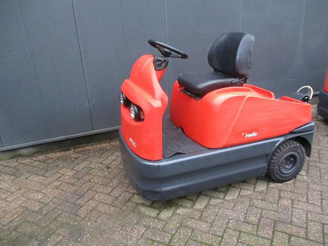 Linde P 60 - Складські тягач: фото 3 Linde P 60 - Складські тягач: фото 3