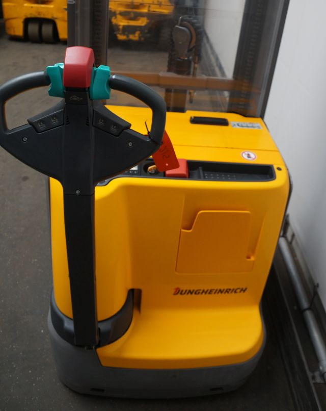 Jungheinrich EJC112z - Штабелер: фото 3 Jungheinrich EJC112z - Штабелер: фото 3