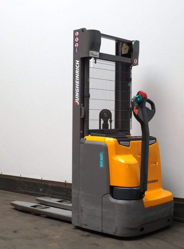 Jungheinrich EJC212 - Штабелер: фото 2 Jungheinrich EJC212 - Штабелер: фото 2