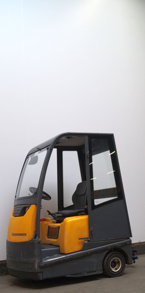 Складські тягач Jungheinrich EZS570: фото 1