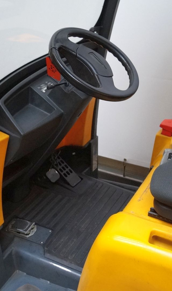 Jungheinrich EZS570 - Складські тягач: фото 4 Jungheinrich EZS570 - Складські тягач: фото 4