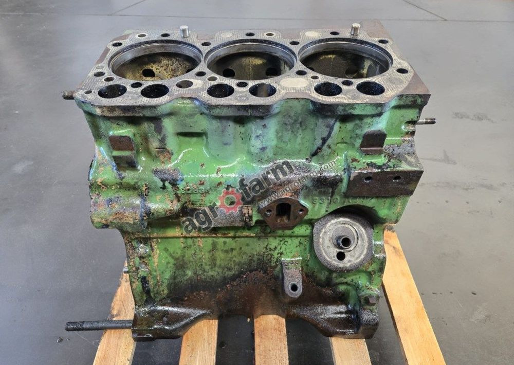 Blok silnika John Deere 1950 1850 1750 1550 1350 - Двигун в категорії Вантажівки: фото 1 Blok silnika John Deere 1950 1850 1750 1550 1350 - Двигун в категорії Вантажівки: фото 1