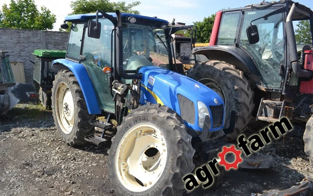 New Holland T5050 skrzynia silnik most obudowa piasta blok zawór - Коробка передач в категорії Сільськогосподарська техніка: фото 3 New Holland T5050 skrzynia silnik most obudowa piasta blok zawór - Коробка передач в категорії Сільськогосподарська техніка: фото 3