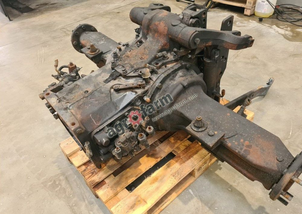 Tylny most Massey Ferguson 5435 851B9 - Коробка передач: фото 2 Tylny most Massey Ferguson 5435 851B9 - Коробка передач: фото 2