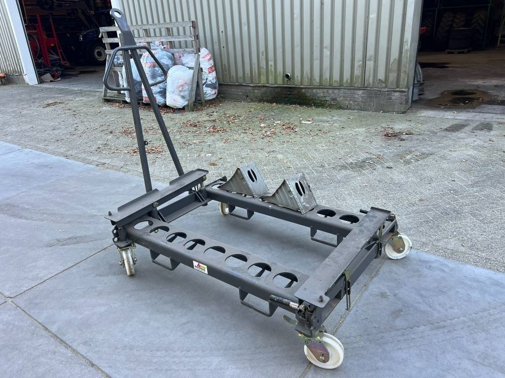 Claas / Fliegl Cargos transport kar - Самозавантажувальний причіп: фото 3 Claas / Fliegl Cargos transport kar - Самозавантажувальний причіп: фото 3