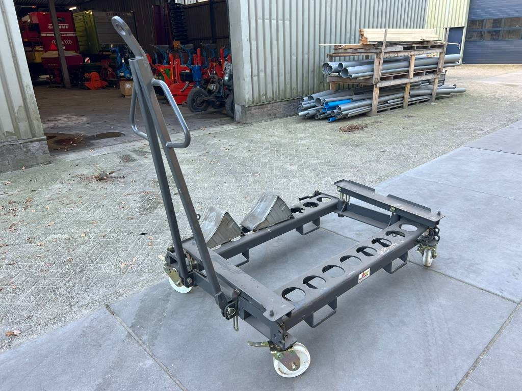 Claas / Fliegl Cargos transport kar - Самозавантажувальний причіп: фото 1 Claas / Fliegl Cargos transport kar - Самозавантажувальний причіп: фото 1