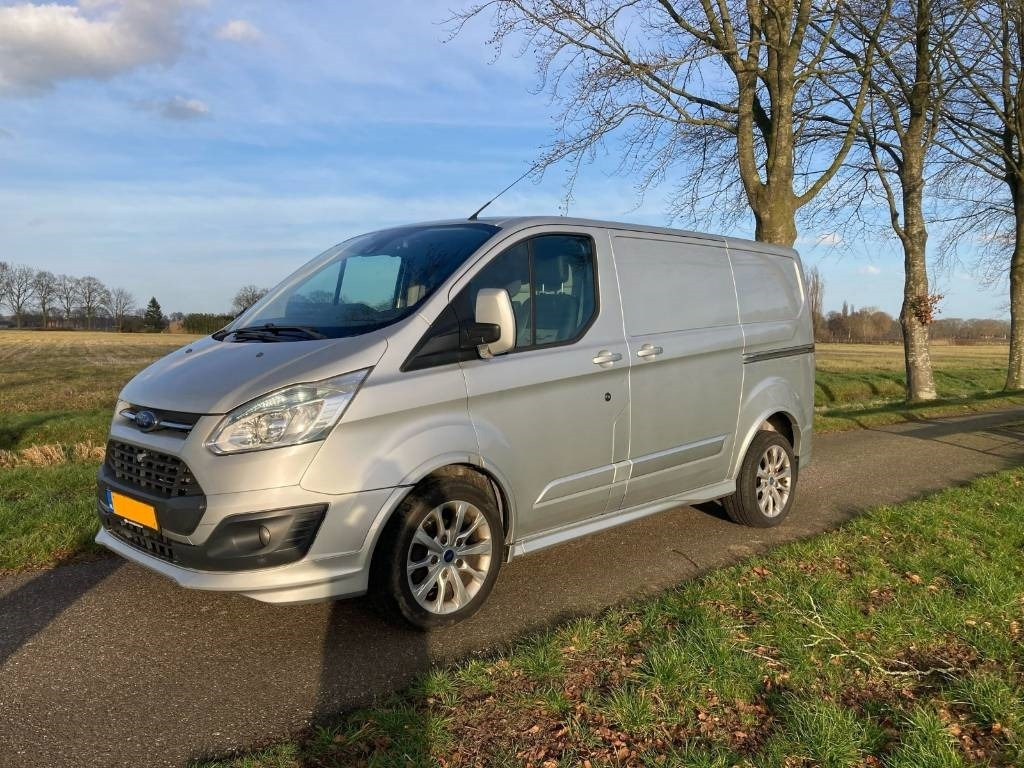 Ford Transit - Суцільнометалевий фургон: фото 1 Ford Transit - Суцільнометалевий фургон: фото 1
