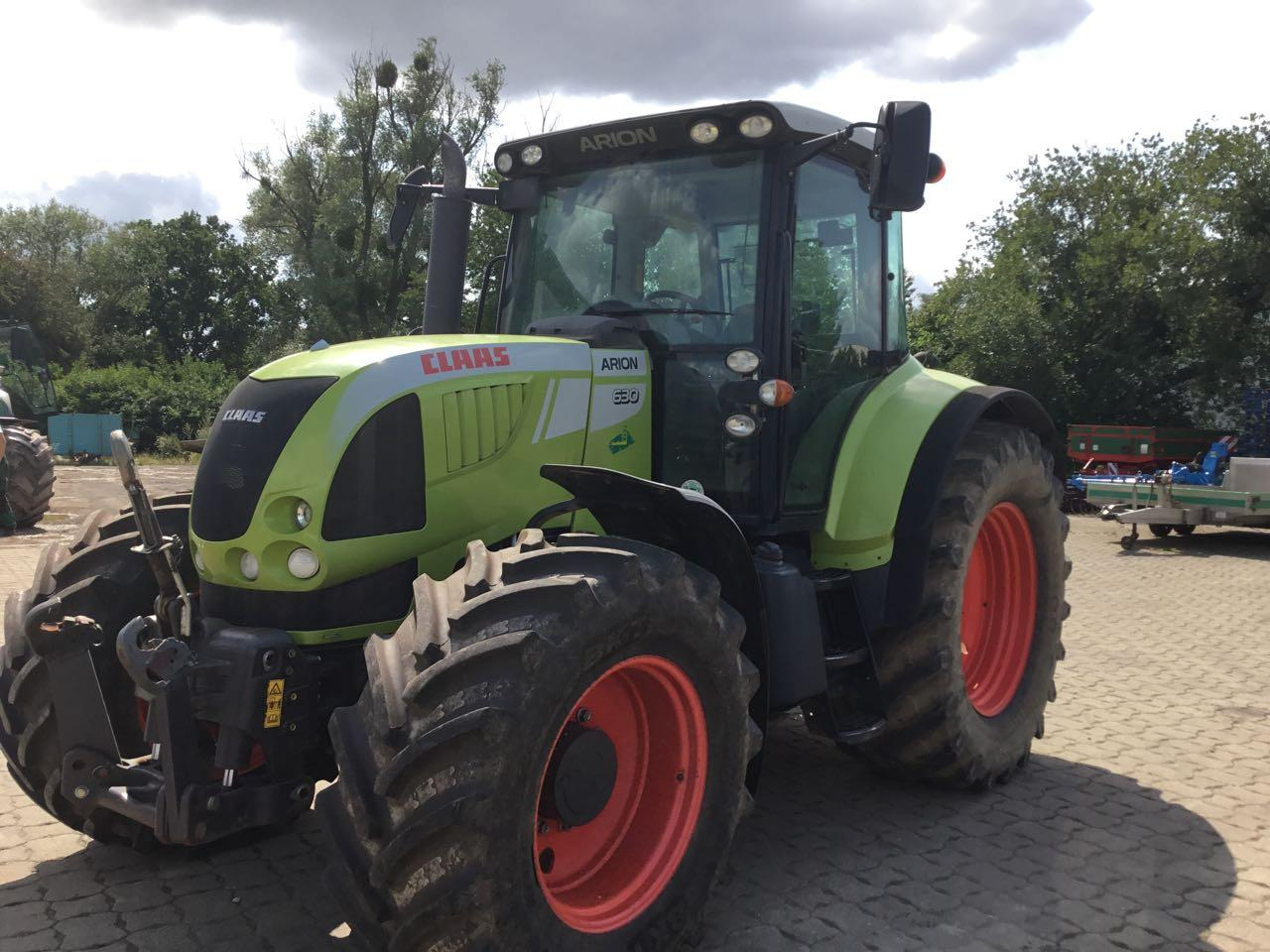 CLAAS Arion 630 - Трактор: фото 4 CLAAS Arion 630 - Трактор: фото 4