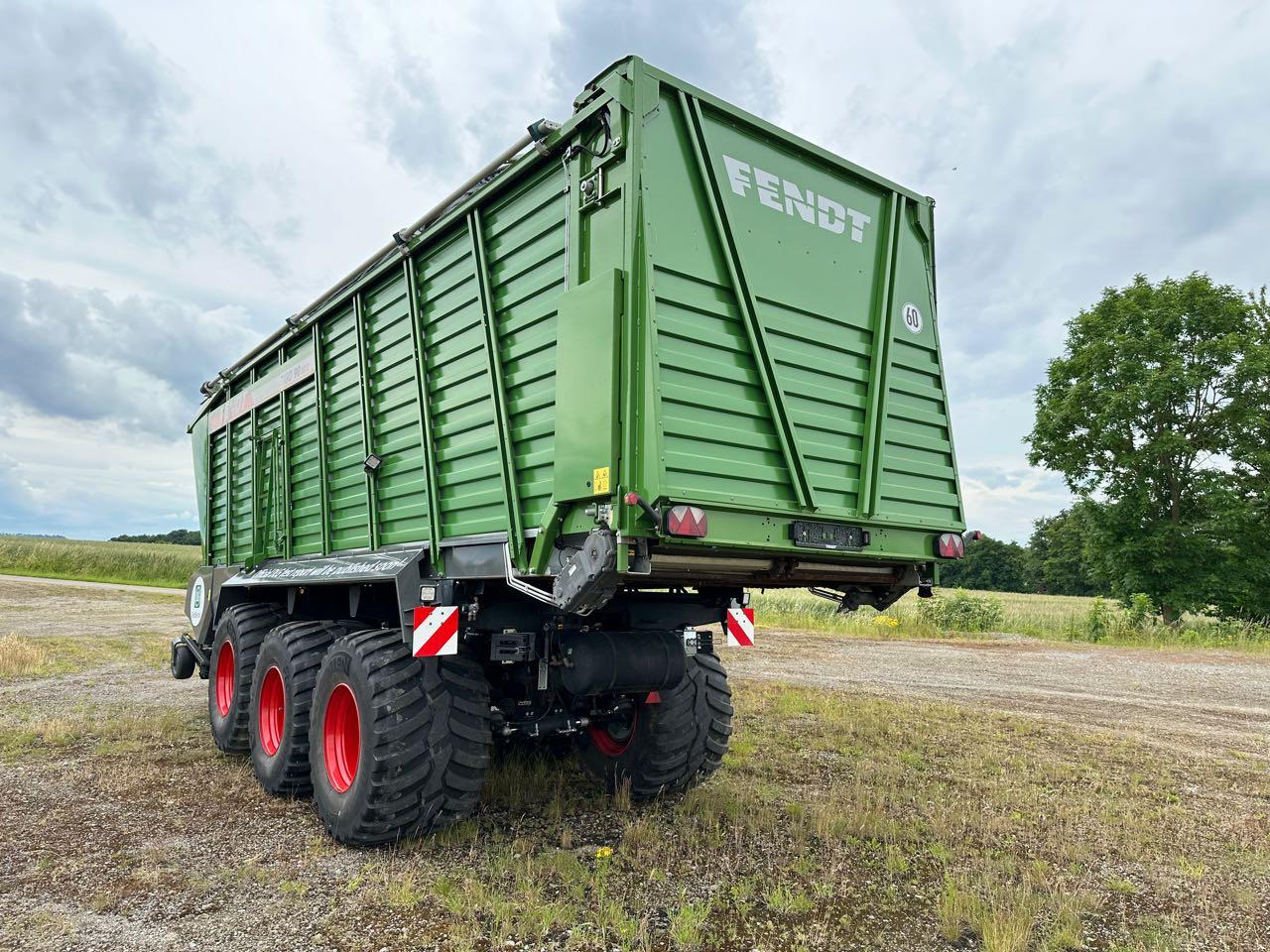 Fendt TIGO 90 XR D - Ladewagen - Самозавантажувальний причіп: фото 4 Fendt TIGO 90 XR D - Ladewagen - Самозавантажувальний причіп: фото 4