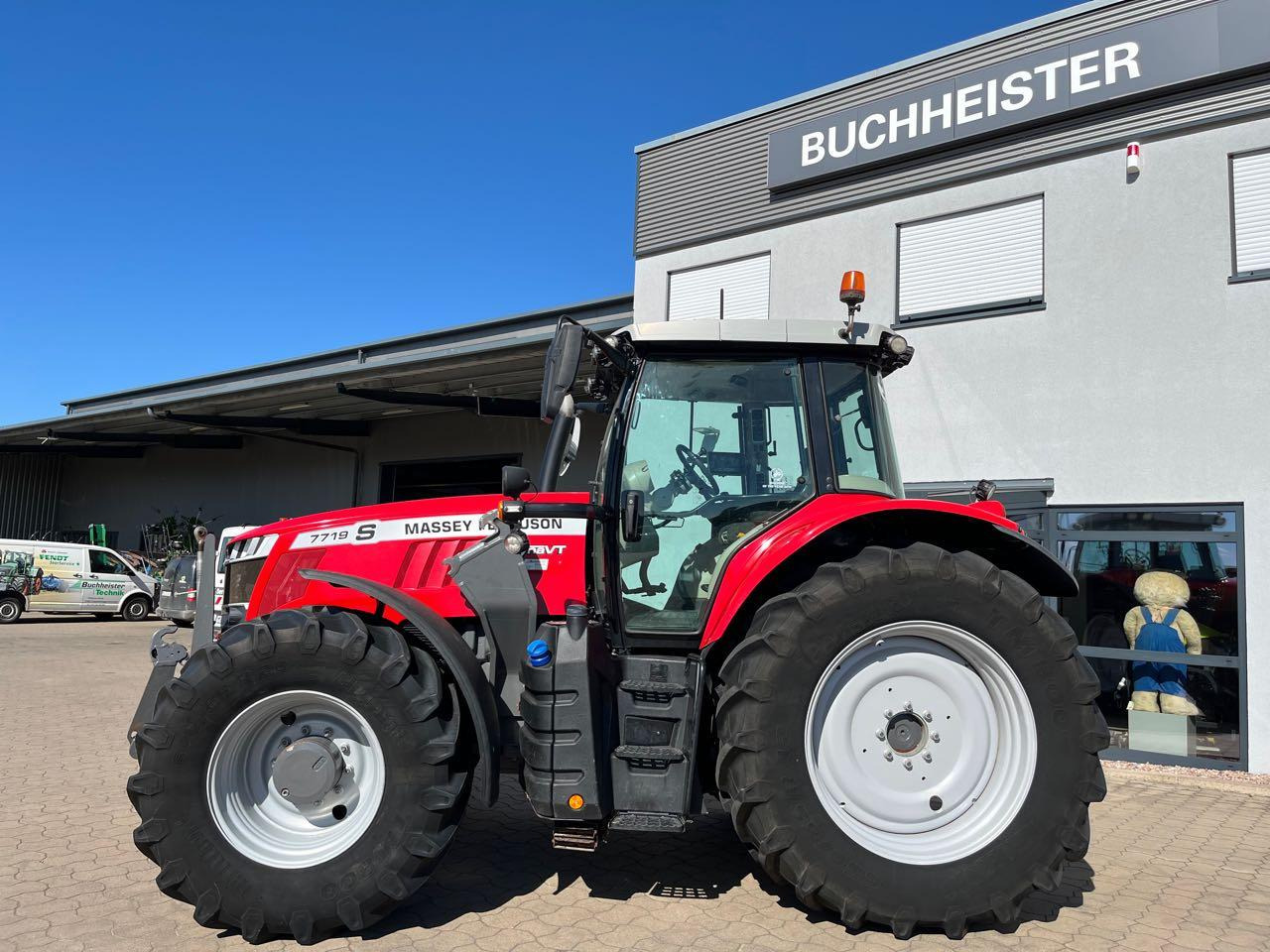 Massey Ferguson 7719 DynaVT - Трактор: фото 5 Massey Ferguson 7719 DynaVT - Трактор: фото 5