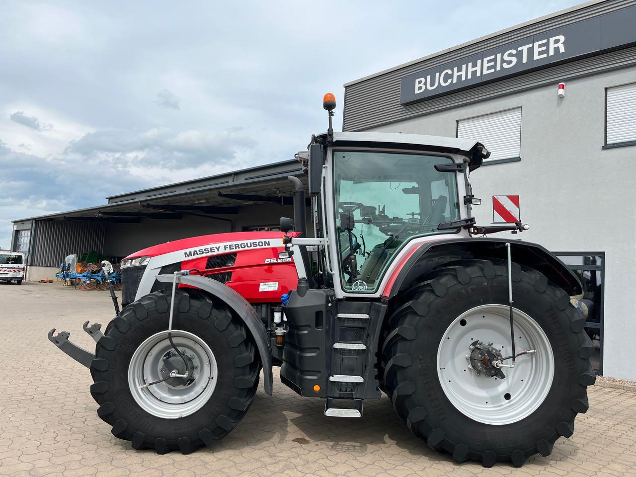 Massey Ferguson 8S.265 Dyna-VT Exclusive - Трактор: фото 2 Massey Ferguson 8S.265 Dyna-VT Exclusive - Трактор: фото 2