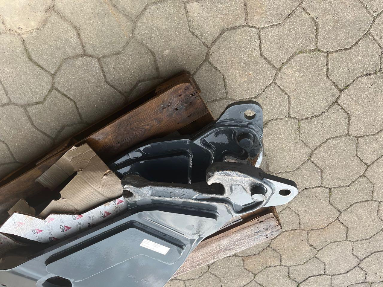 Stoll Anbaukonsolen Frontlader - Навісне обладнання: фото 5 Stoll Anbaukonsolen Frontlader - Навісне обладнання: фото 5