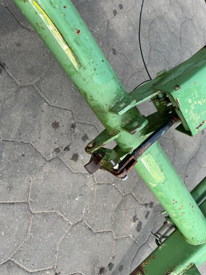 Stoll Super 1.3 - Фронтальний навантажувач для трактора: фото 3 Stoll Super 1.3 - Фронтальний навантажувач для трактора: фото 3