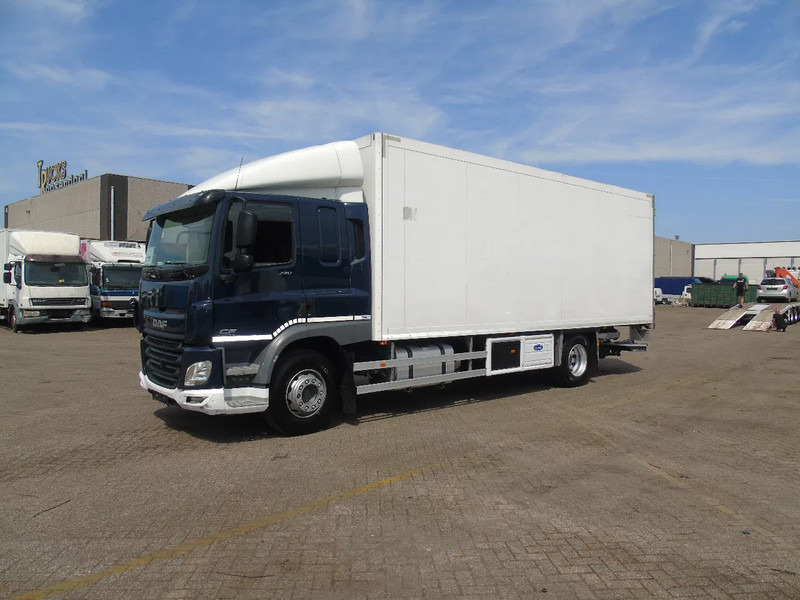 DAF CF 220 + CARRIER + EURO 6 + LIFT - Рефрижератор вантажівка: фото 2 DAF CF 220 + CARRIER + EURO 6 + LIFT - Рефрижератор вантажівка: фото 2