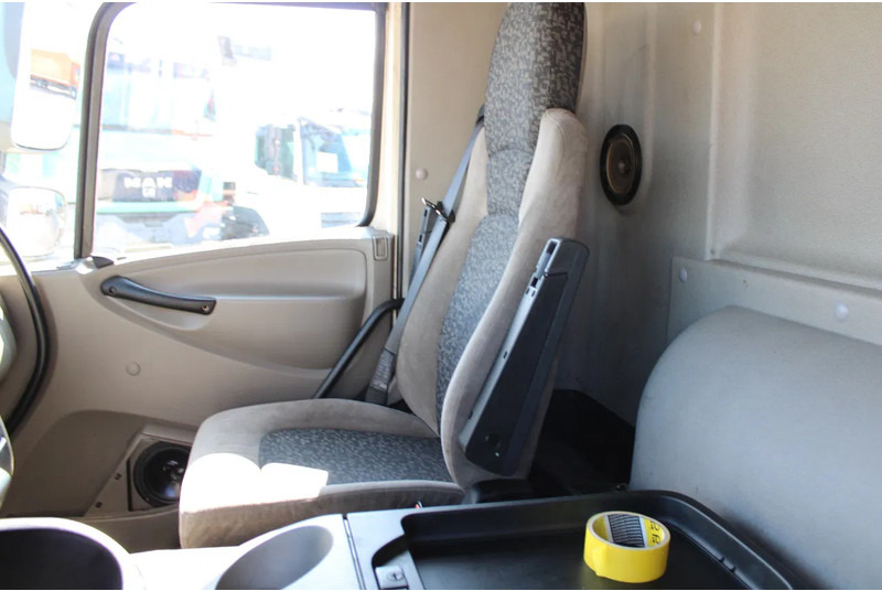 Вантажівка з закритим кузовом DAF CF 75.250 + LIFT: фото 18