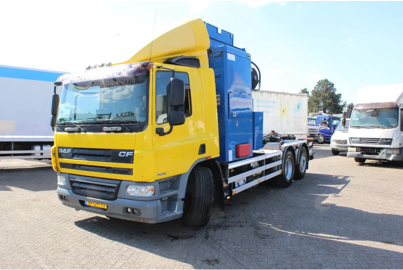 DAF CF 75 .310 + 6X2 STEERING - Сміттєвози: фото 4 DAF CF 75 .310 + 6X2 STEERING - Сміттєвози: фото 4
