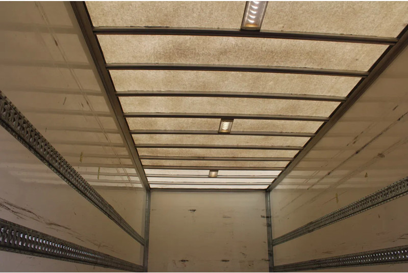 Вантажівка з закритим кузовом DAF LF 210 + euro 6 + lift + 12T + 3P: фото 6