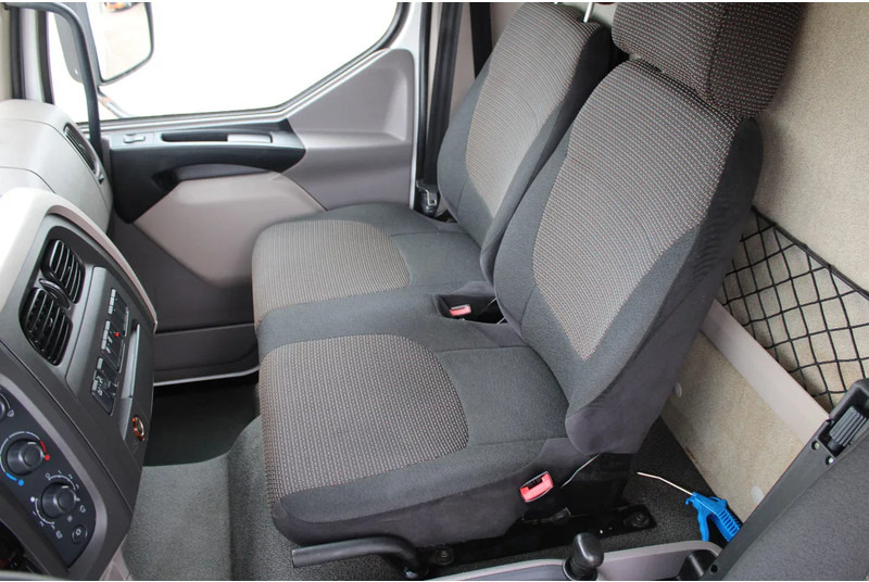 Вантажівка з закритим кузовом DAF LF 210 + euro 6 + lift + 12T + 3P: фото 11