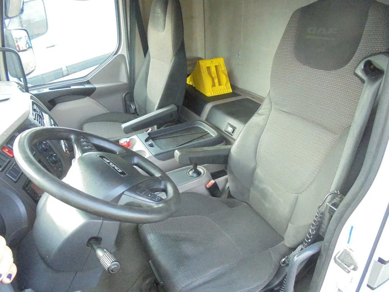 DAF LF 220 + Euro 6 + Dhollandia Lift+16 tons + Discounted from 31.950,- - Вантажівка з закритим кузовом: фото 4 DAF LF 220 + Euro 6 + Dhollandia Lift+16 tons + Discounted from 31.950,- - Вантажівка з закритим кузовом: фото 4