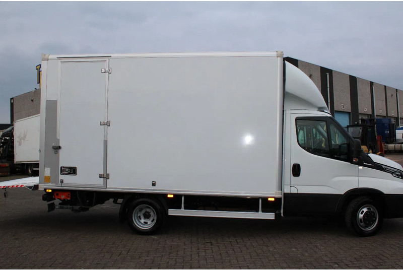Iveco Daily 40C18 + EURO 6 + LIFT + 4T - Фургон з закритим кузовом: фото 4 Iveco Daily 40C18 + EURO 6 + LIFT + 4T - Фургон з закритим кузовом: фото 4